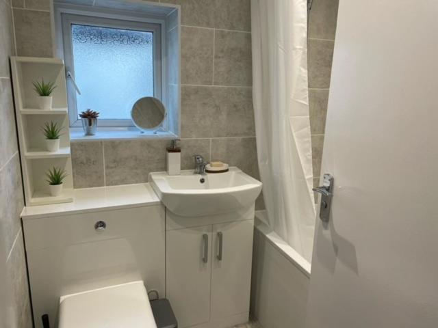 2 Bedroom Serviced Apartment Londres Extérieur photo