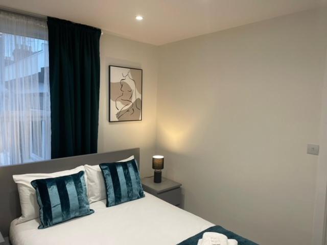 2 Bedroom Serviced Apartment Londres Extérieur photo