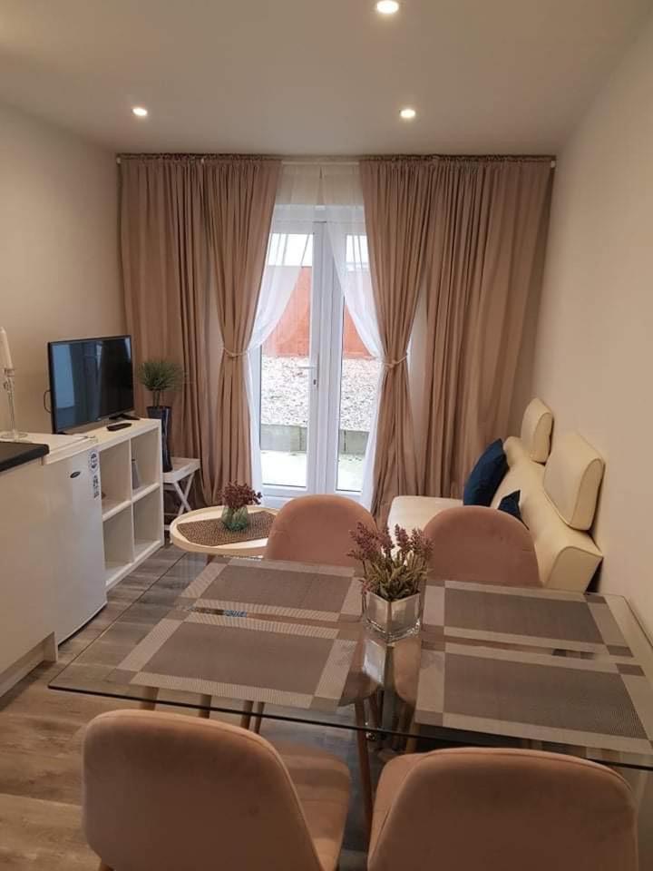 2 Bedroom Serviced Apartment Londres Extérieur photo